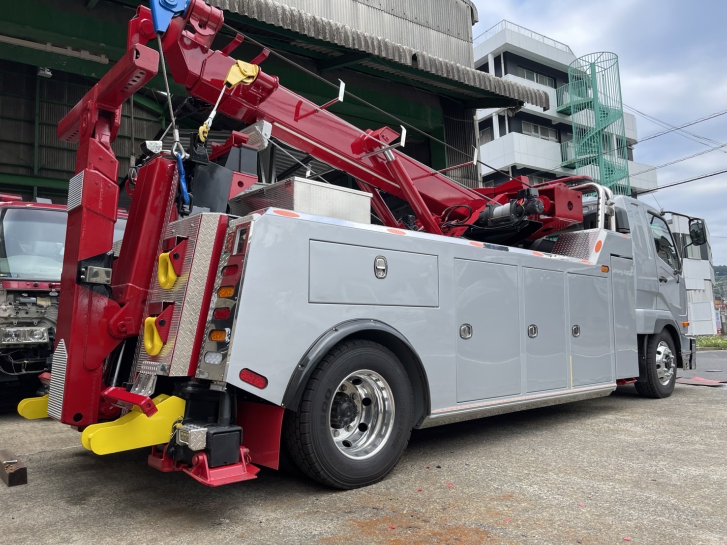 トラック架装　ロケット 日野 デュトロ 小型 クレーン付き PB-XZU414M (2623)｜中古